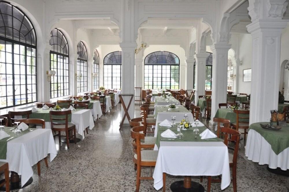 Hotel Tequendama Inn Estacion Buenaventura Buitenkant foto