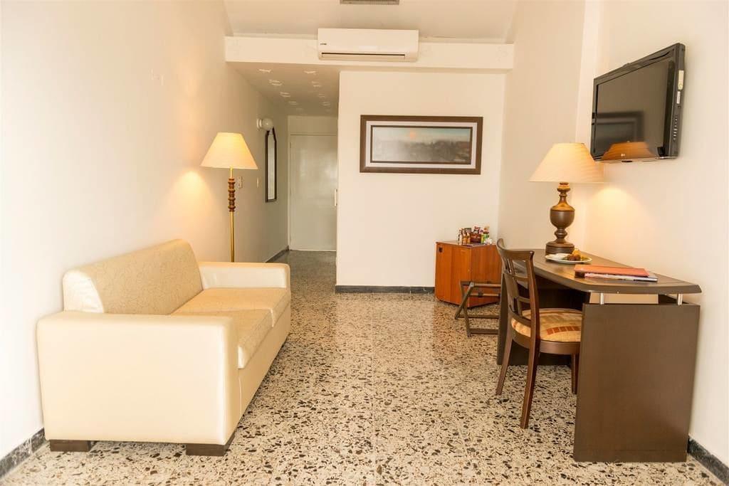 Hotel Tequendama Inn Estacion Buenaventura Buitenkant foto